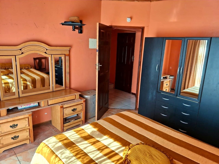 5 Bedroom Property for Sale in Mdantsane Nu 17 Eastern Cape